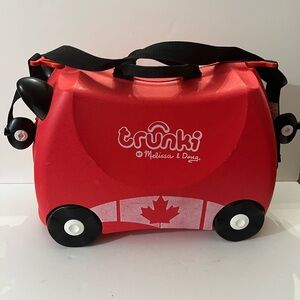 Trunki Melissa & Doug Red Trunki Ride-On Suitcase